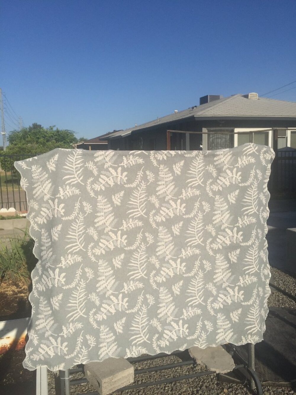 Vintage Heavy Luxury Fern Matelassé Coverlet Reversible Sage&Cream Scallop Edges